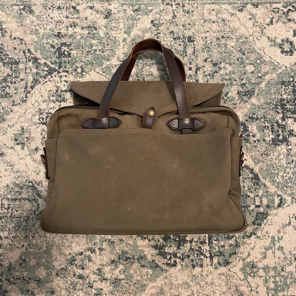 FILSON BRIEFCASE STYLE NO. 70257 MESSENGER BAG